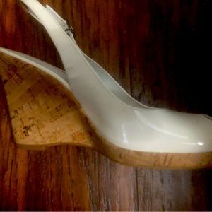 Via Spiga - White Patent Leather shoes with cork heal. Size 7 1/2